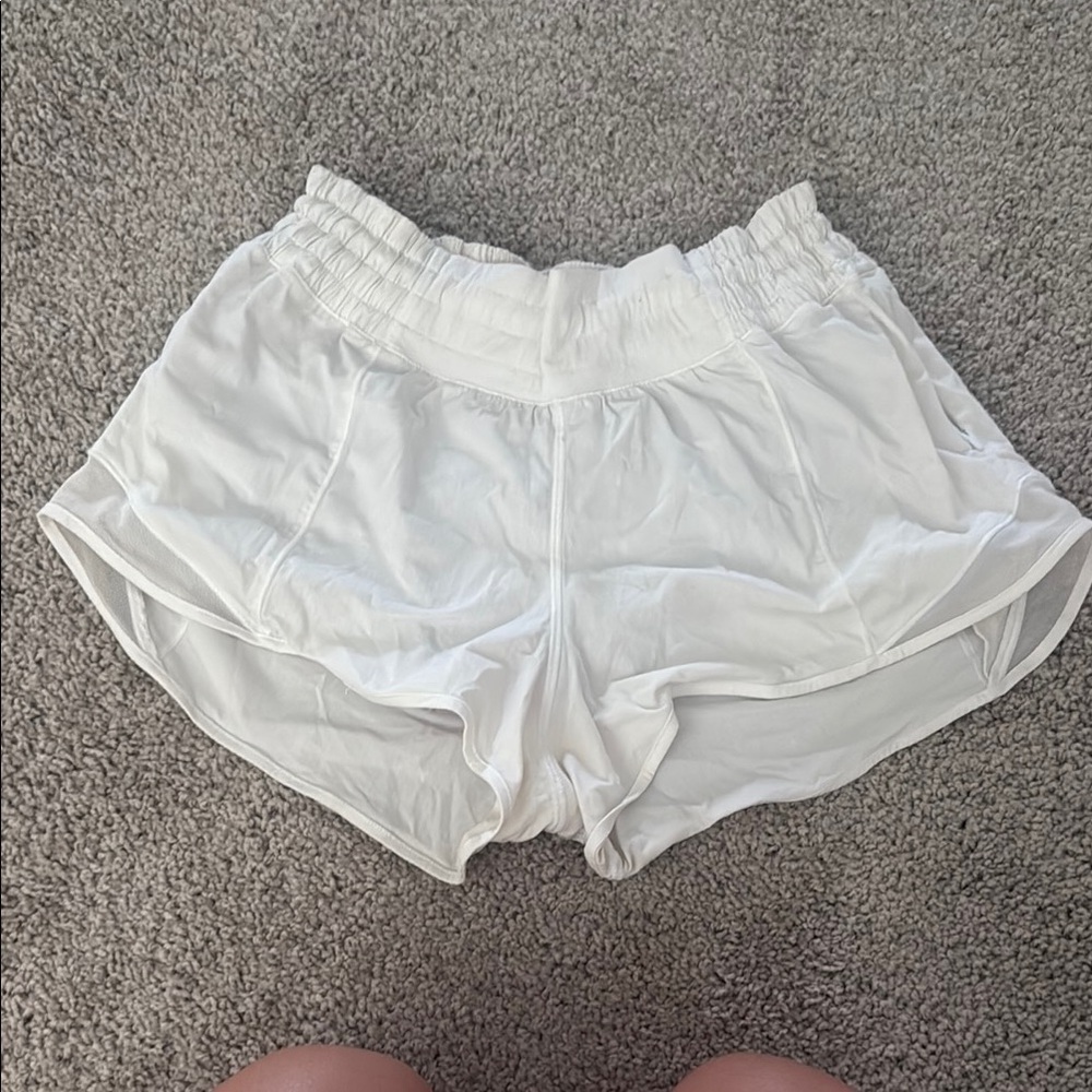 HIGH RISE LULULEMON 2.5 HOTTY HOT
